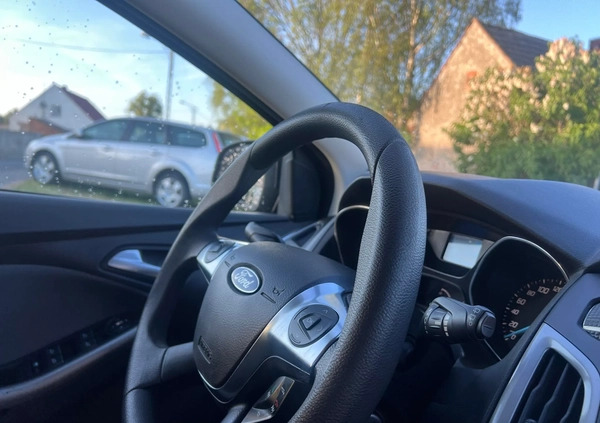 Ford Focus cena 19700 przebieg: 232048, rok produkcji 2011 z Pniewy małe 407